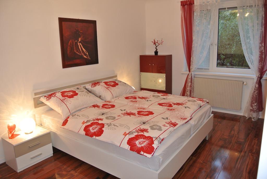 Apartment Paradies - U1 Station Altes Landgut Viena Cameră foto