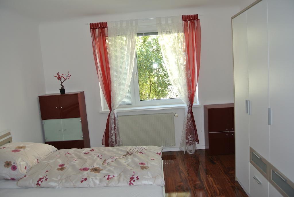 Apartment Paradies - U1 Station Altes Landgut Viena Cameră foto