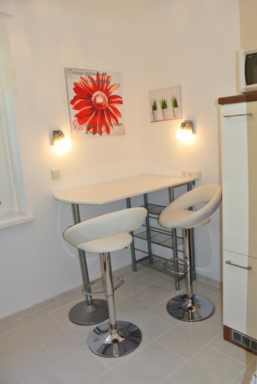 Apartment Paradies - U1 Station Altes Landgut Viena Cameră foto