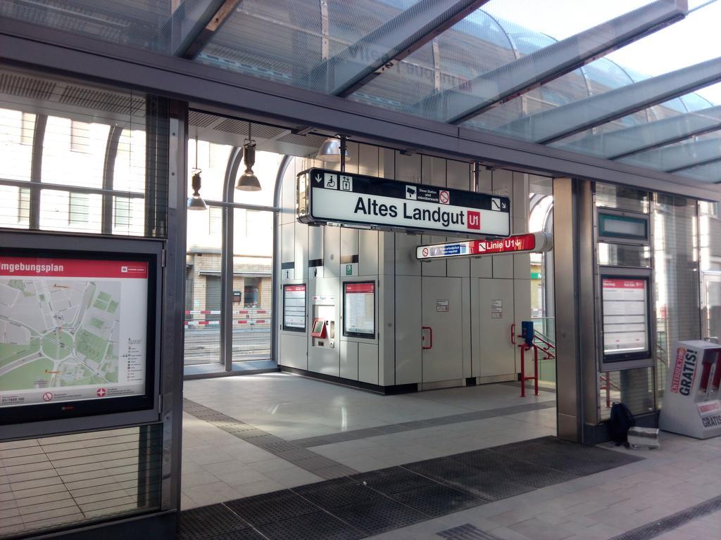 Apartment Paradies - U1 Station Altes Landgut Viena Exterior foto