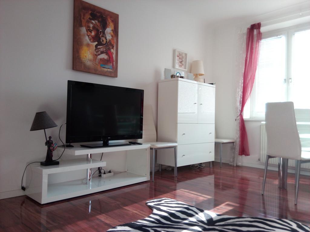 Apartment Paradies - U1 Station Altes Landgut Viena Exterior foto